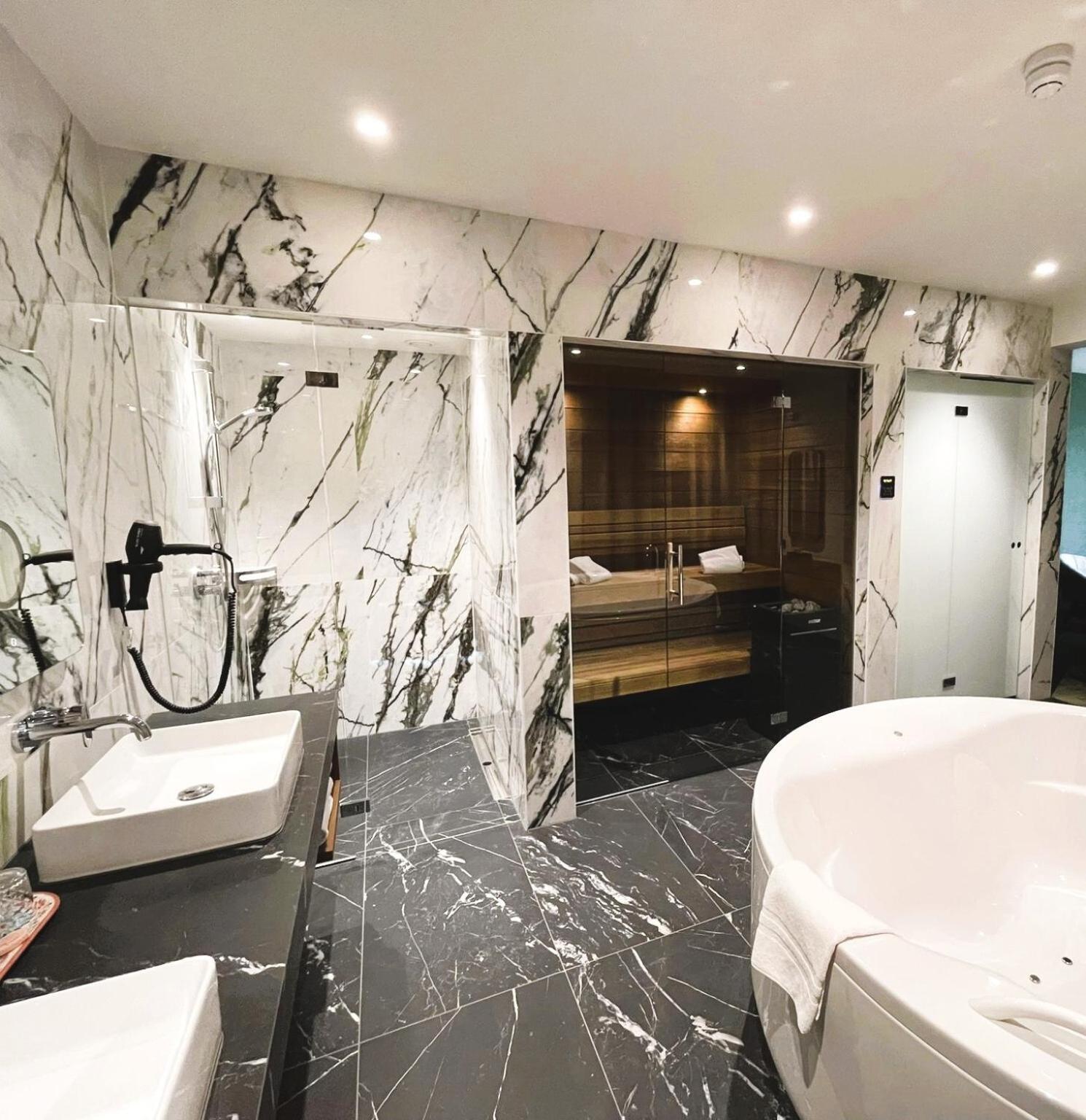 Van Der Valk Hotel Emmen Nieuw-Amsterdam Zewnętrze zdjęcie